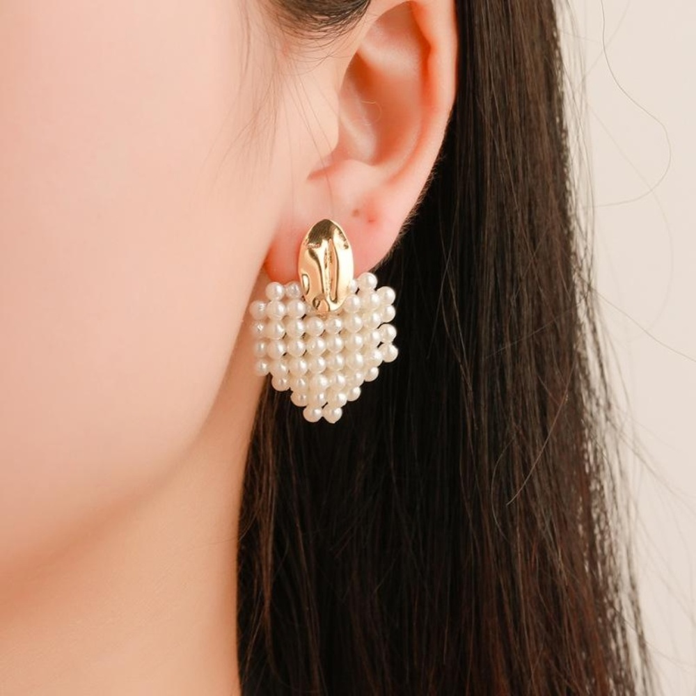 Heart Shaped Pearl Fashion Gold Alloy Earrings
